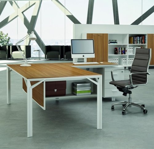 ITALIA Executive Desk