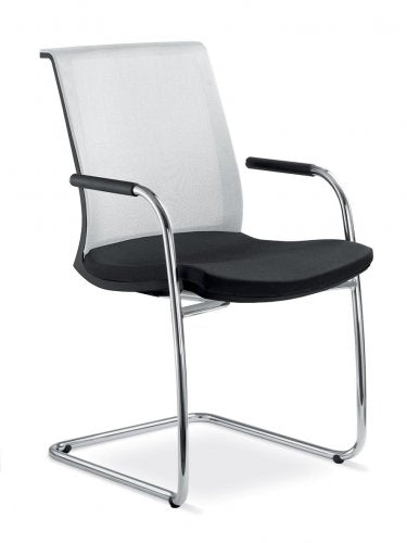 LYRA Mesh Back Meeting Room Chair