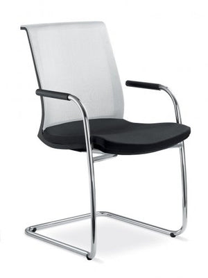 LYRA Mesh Back Meeting Room Chair