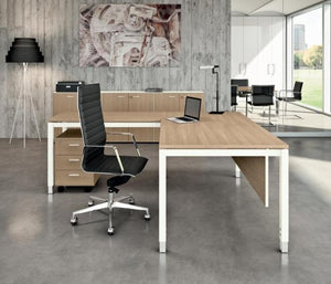 MADURA Executive Desk